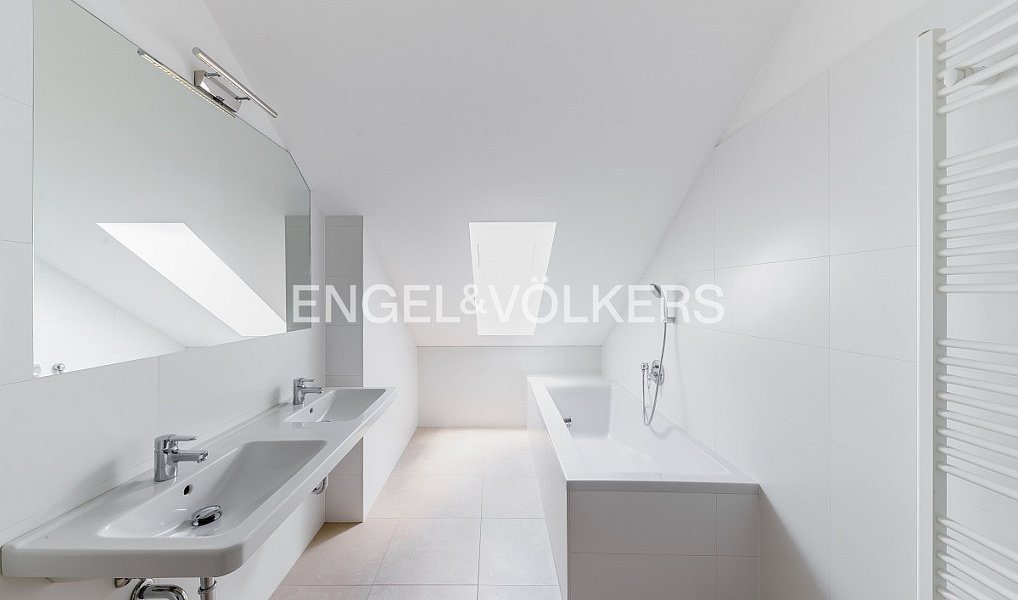 Pronájem bytu 4+kk 168 m², Praha – náhled fotky 6