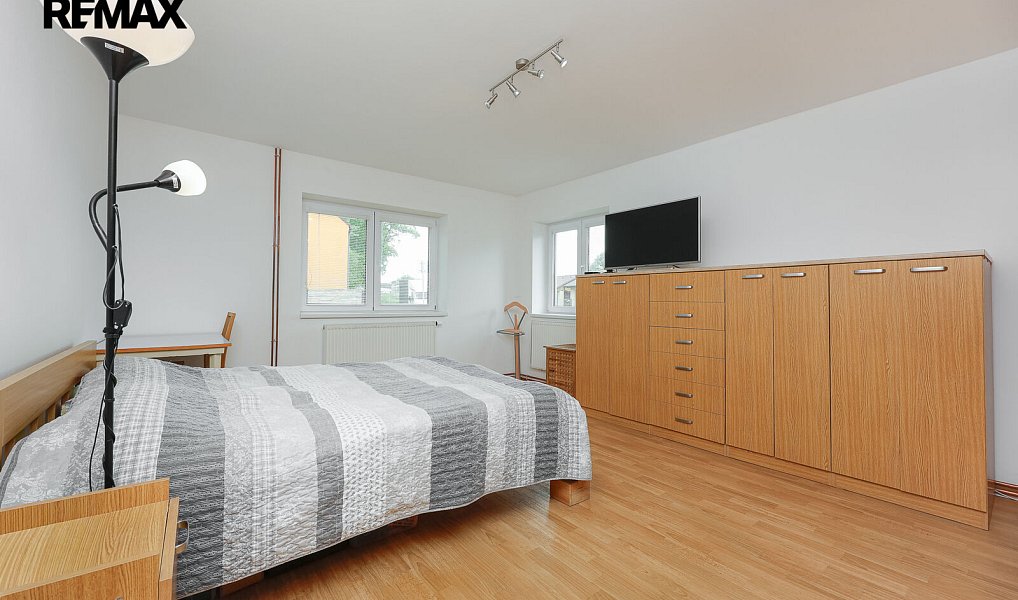 Prodej domu 290 m² s pozemkem 718 m², Vejprnice – náhled fotky 8
