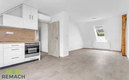 Pronájem bytu 1+kk 35 m², Sokolovská, Uherské Hradiště - Mařatice