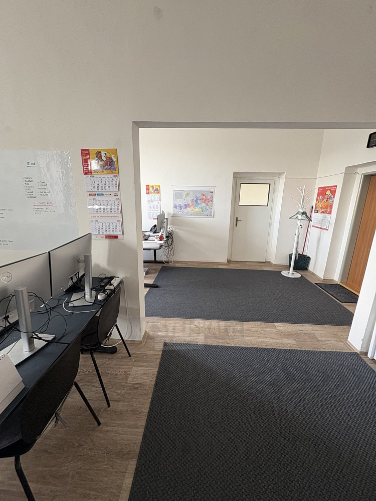 Pronájem kanceláře 71 m²