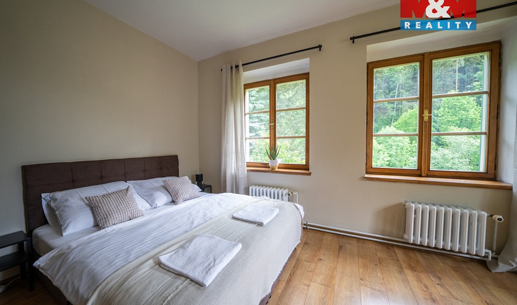 Prodej ubytovacího objektu 620 m², Mukařov – náhled fotky 9