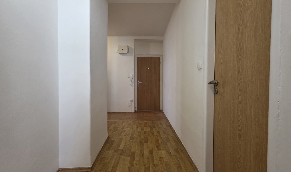 Pronájem bytu 3+1 80 m², Opava – náhled fotky 9