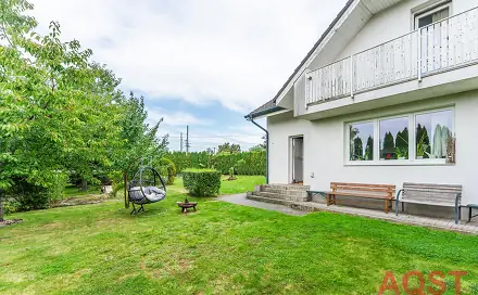 Pronájem domu 230 m² s pozemkem 1 268 m², Skautská, Praha 10 - Kolovraty
