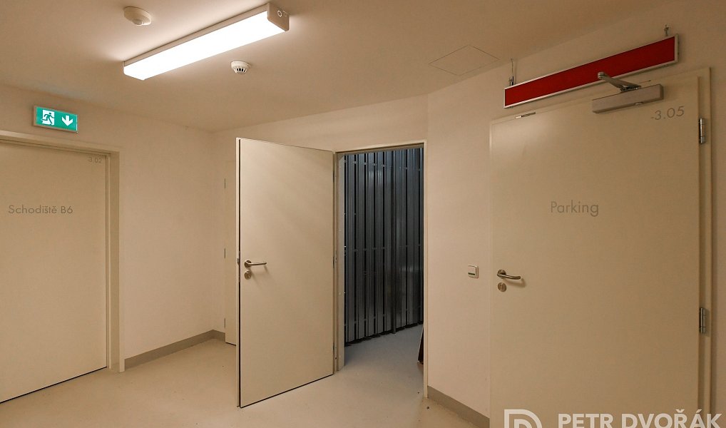 Pronájem bytu 2+kk 58 m², Praha – náhled fotky 20