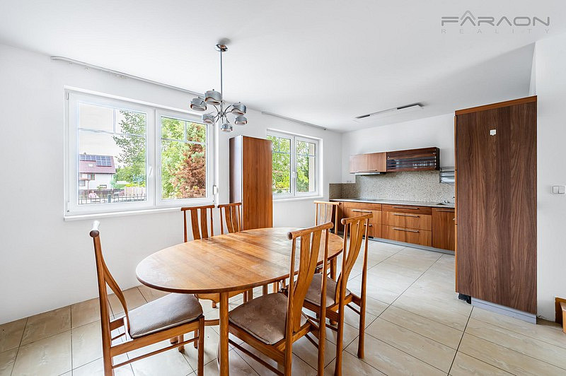 Pronájem domu 195 m² s pozemkem 612 m² – fotografie 4