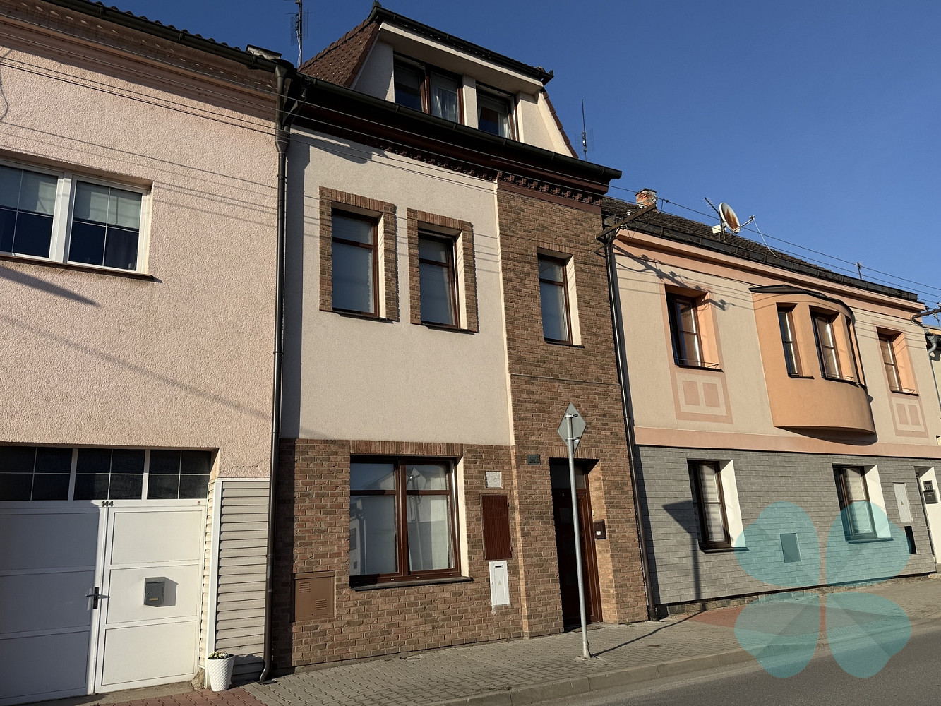 Prodej domu 220 m² s pozemkem 449 m²