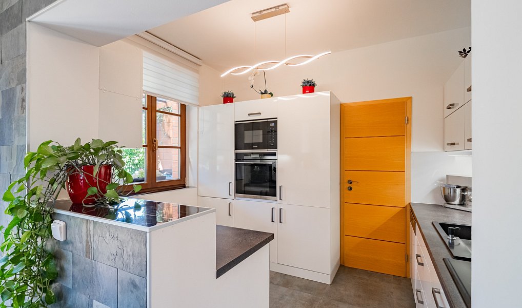 Prodej domu 175 m² s pozemkem 527 m², Dobřejovice – náhled fotky 4