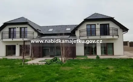 Prodej domu 767 m² s pozemkem 2 143 m², Drahňovice, okres Benešov