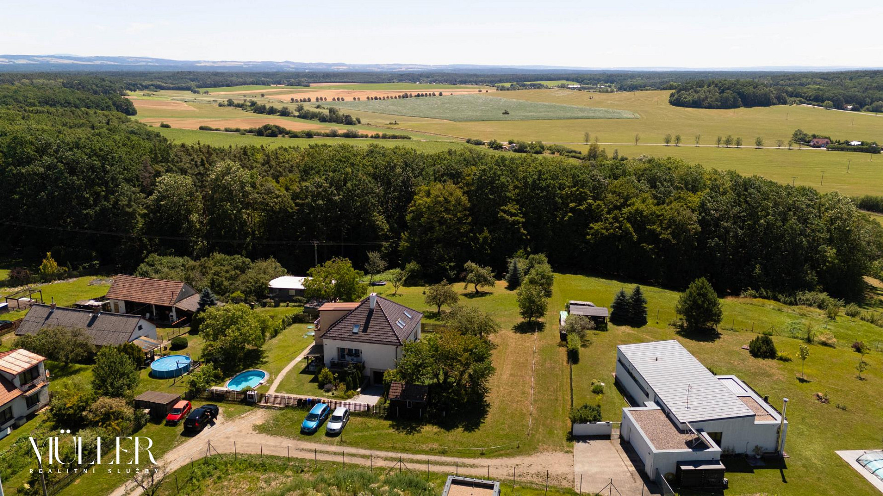 Prodej stavebního pozemku 1 901 m²