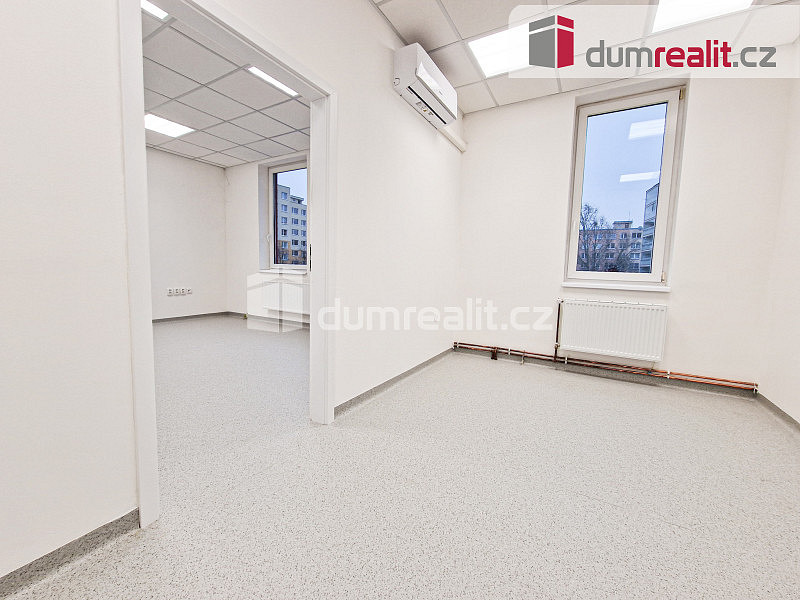 Pronájem komerčního objektu (jiného typu) 40 m² — photo 3