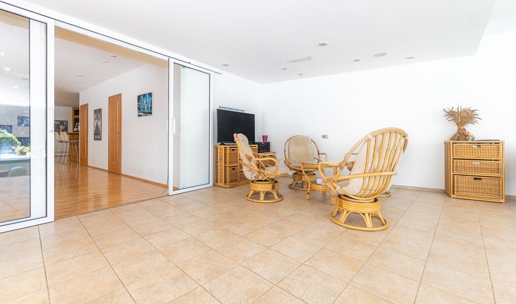 Prodej domu 1 032 m² s pozemkem 2 429 m², Zlín – náhled fotky 32