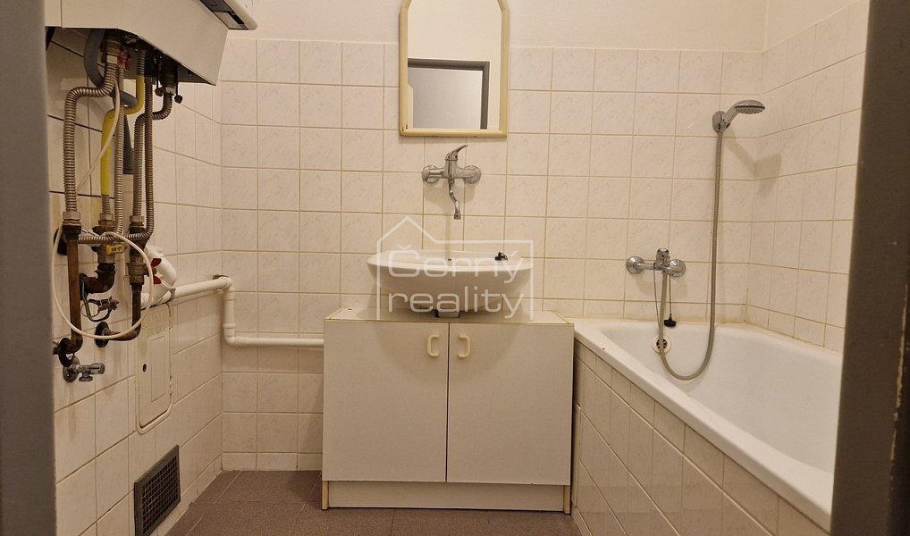 Pronájem bytu 2+1 61 m², Sezemice – náhled fotky 16