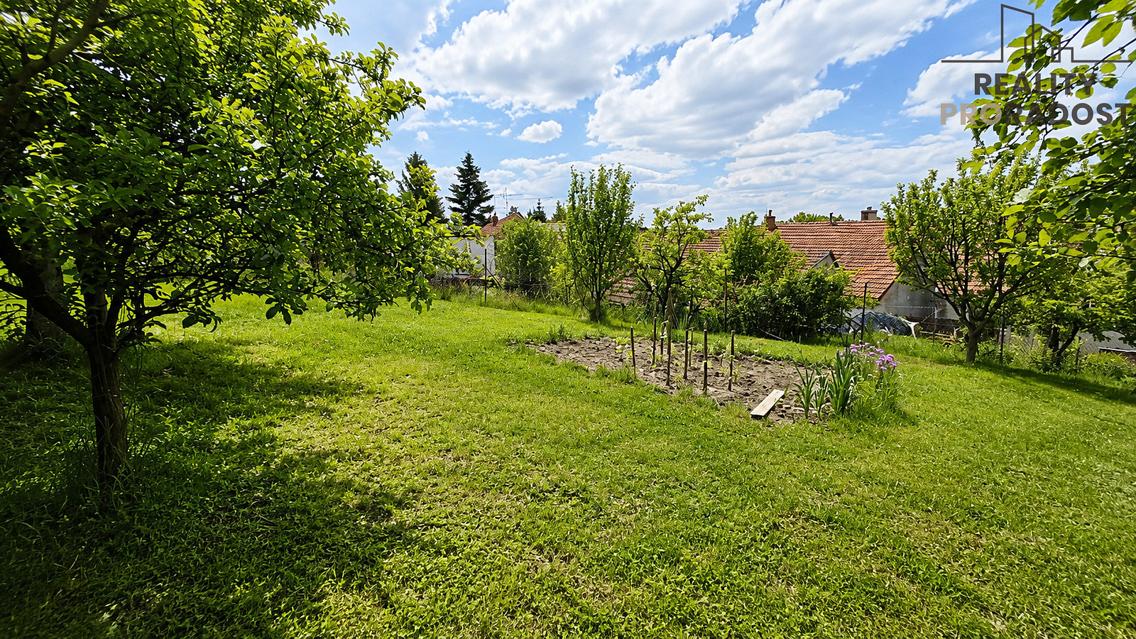Prodej domu 94 m² s pozemkem 562 m² – fotografie 2