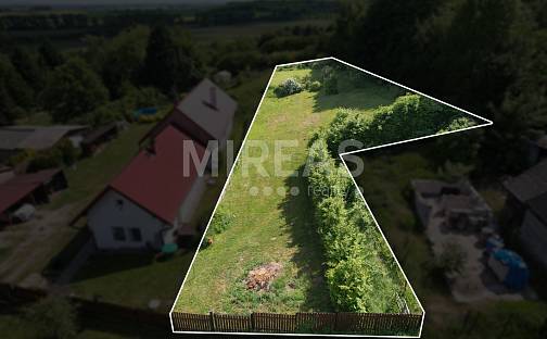 Prodej stavebního pozemku 963 m², Loučeň, okres Nymburk
