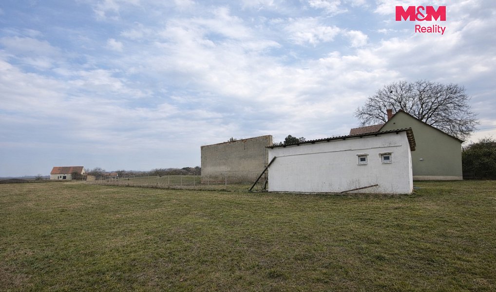Prodej domu 40 m² s pozemkem 1 049 m², Žatec – náhled fotky 2