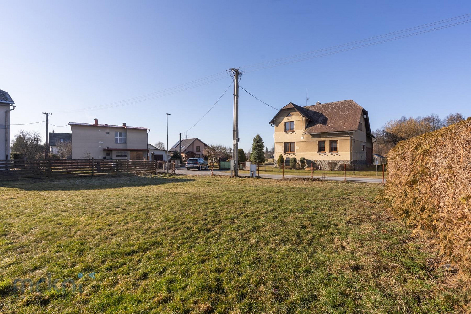 Prodej stavebního pozemku 376 m² – pohled 2