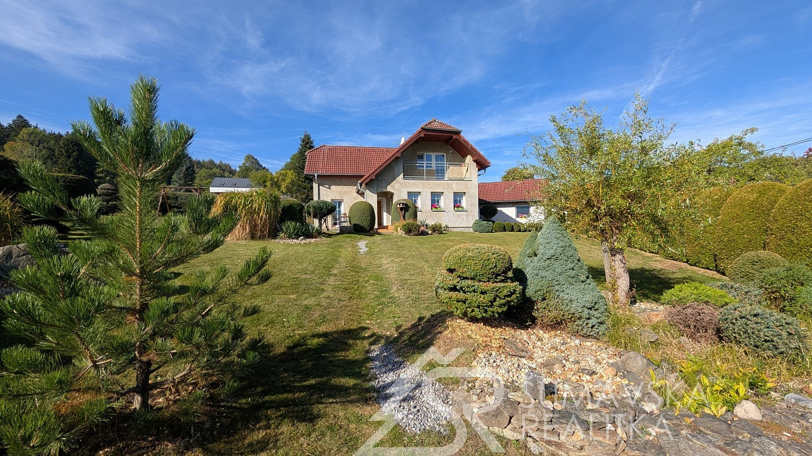 Prodej domu 121 m² s pozemkem 1 098 m² – fotografie 2
