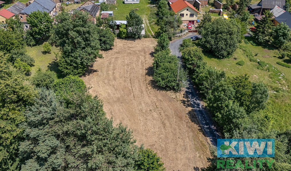 Prodej stavebního pozemku 1 744 m², Velké Heraltice – náhled fotky 4