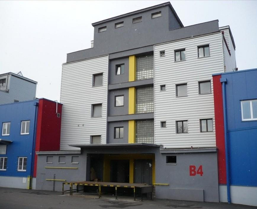 Pronájem skladovacích prostor 903 m²