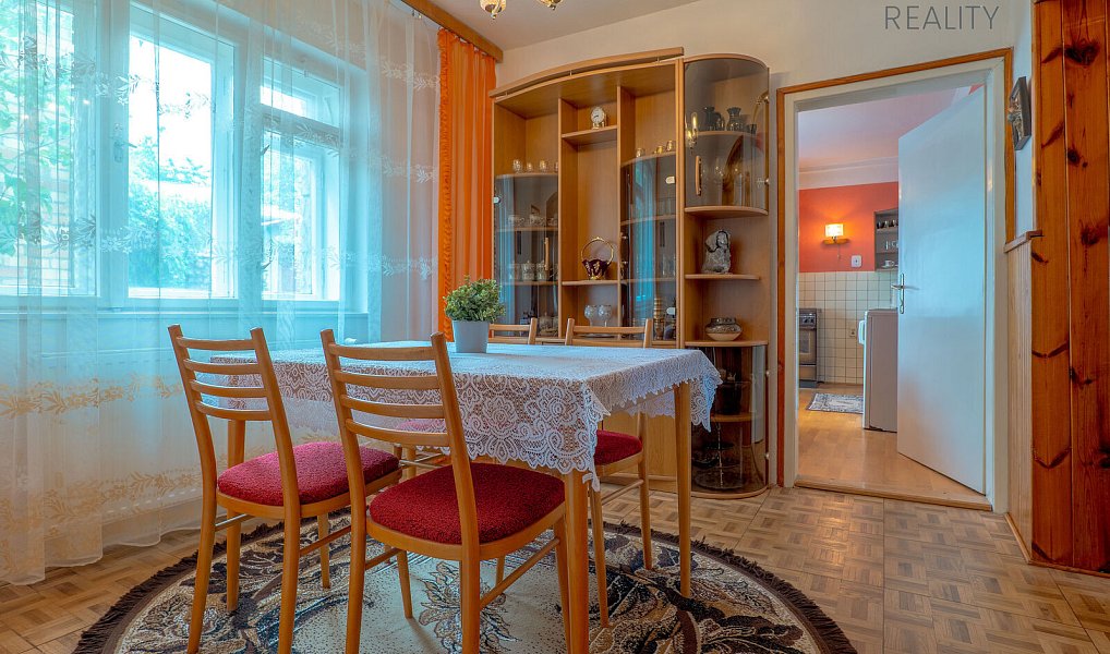 Prodej domu 180 m² s pozemkem 397 m², Krásensko – náhled fotky 2
