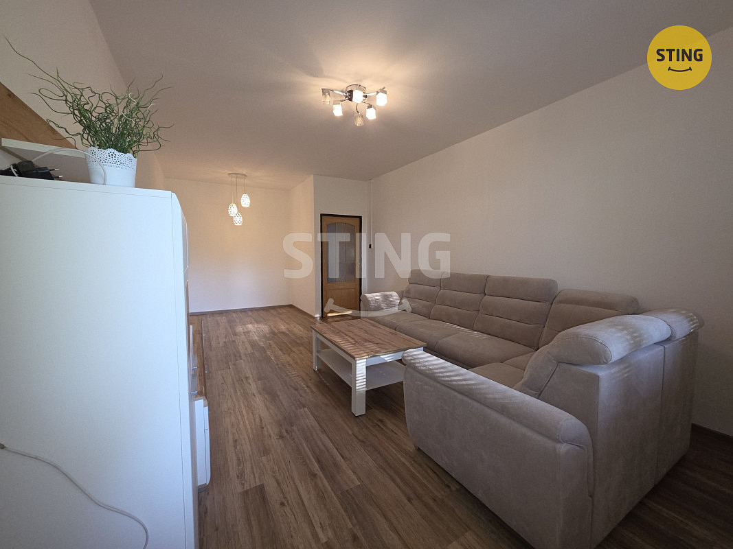 Pronájem bytu 3+1 74 m² – fotografie 2