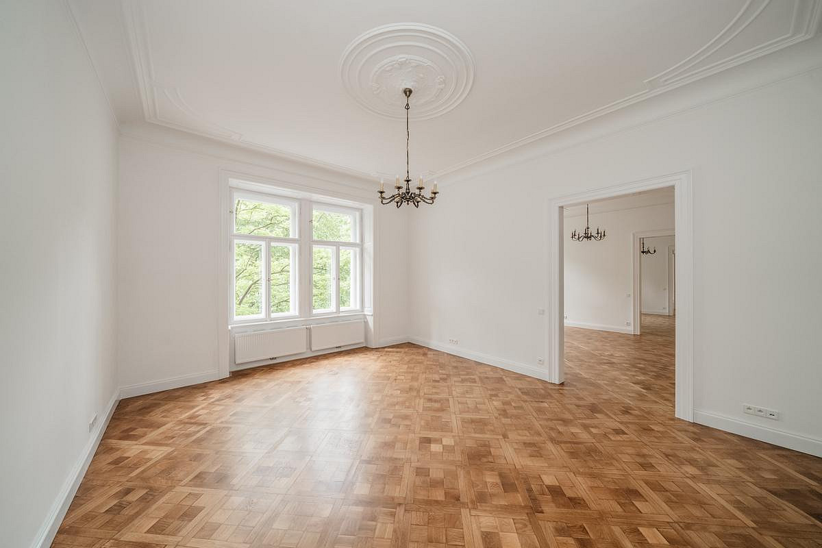 Pronájem kanceláře 255 m²
