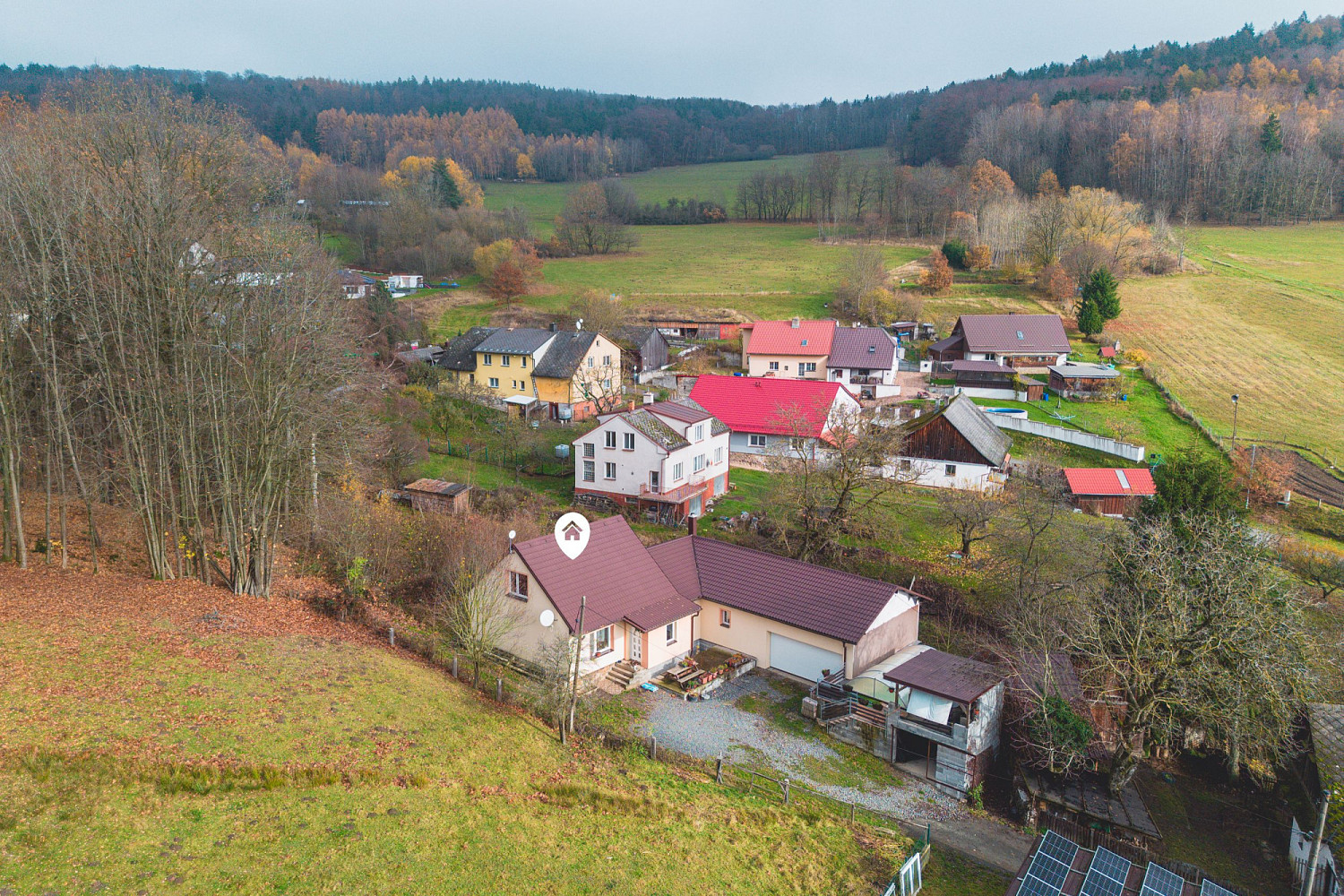 Prodej domu 195 m² s pozemkem 2 927 m²