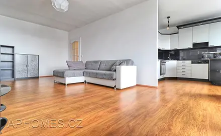 Pronájem bytu 2+kk 58 m²