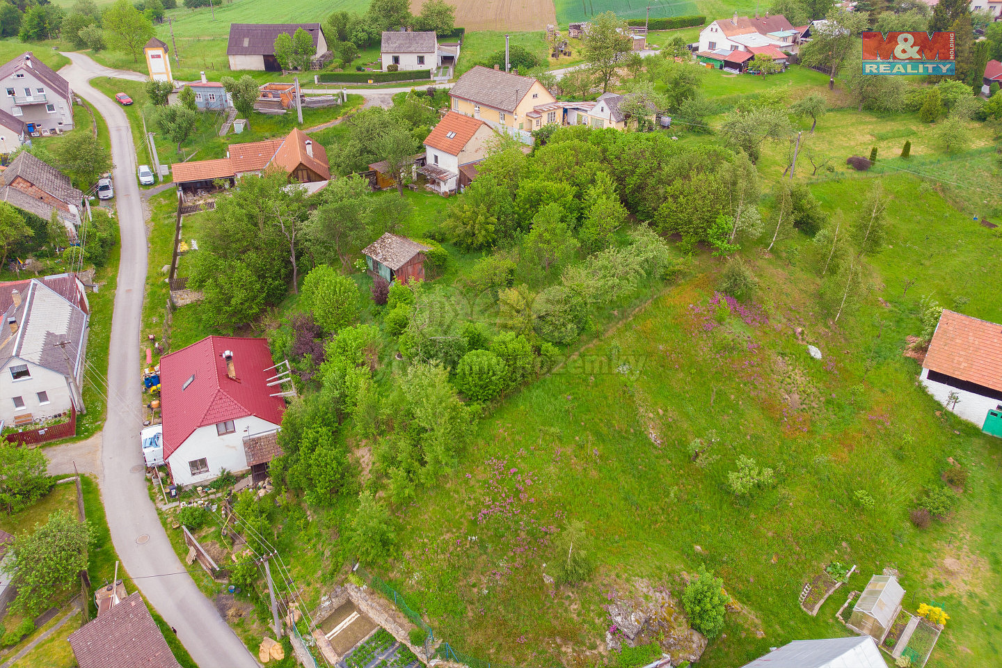 Prodej stavebního pozemku 987 m²