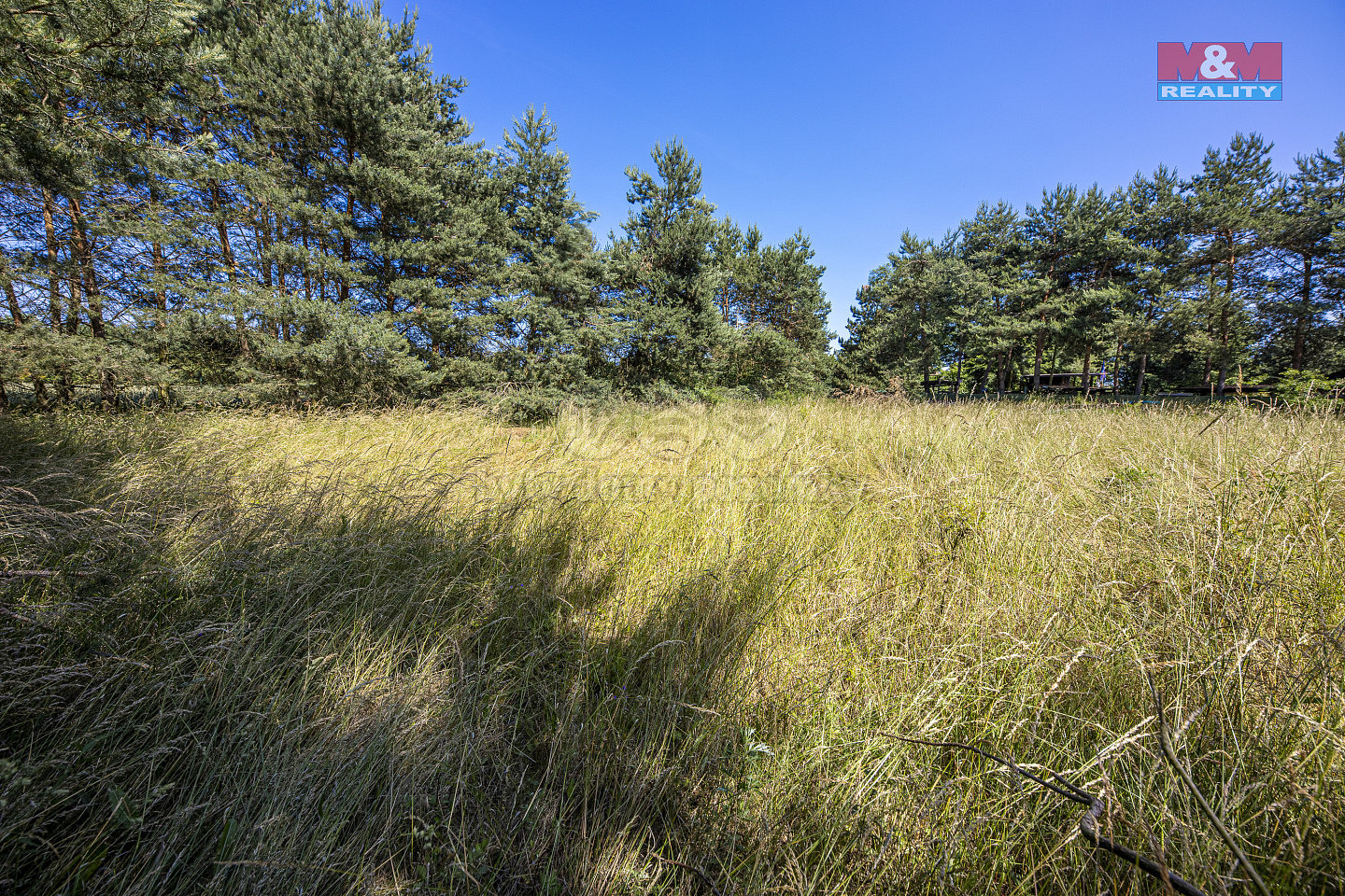 Prodej pole 1 959 m² – další