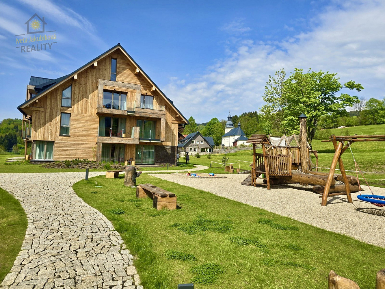 Prodej bytu 1+kk 56 m² – fotografie 2