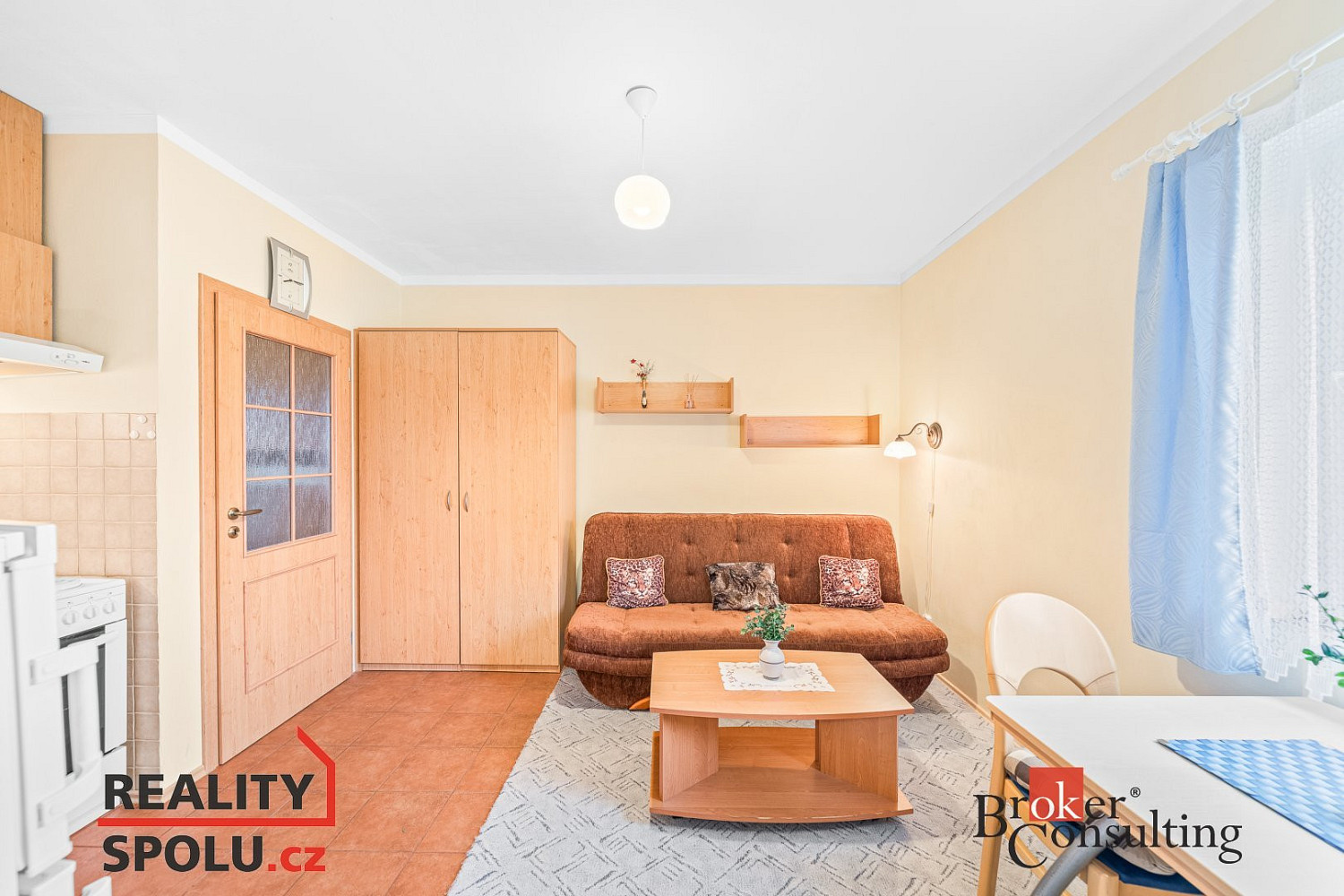 Pronájem bytu 2+kk 33 m² – fotografie 3