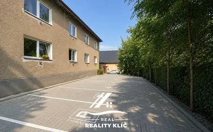 Parkovací místa na míru Havířov-Šumbark, ul. Školní, Školní, Havířov - Šumbark, okres Karviná