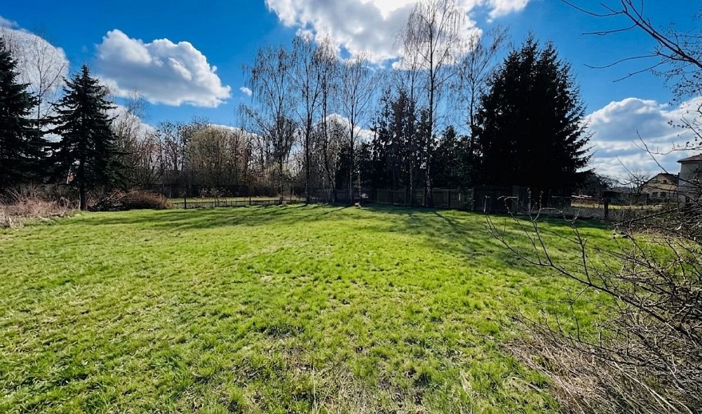 Prodej stavebního pozemku 8 421 m², Církvice – náhled fotky 3