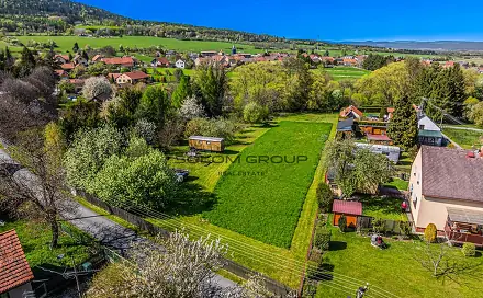 Prodej stavebního pozemku 4 472 m², Běštín, okres Beroun