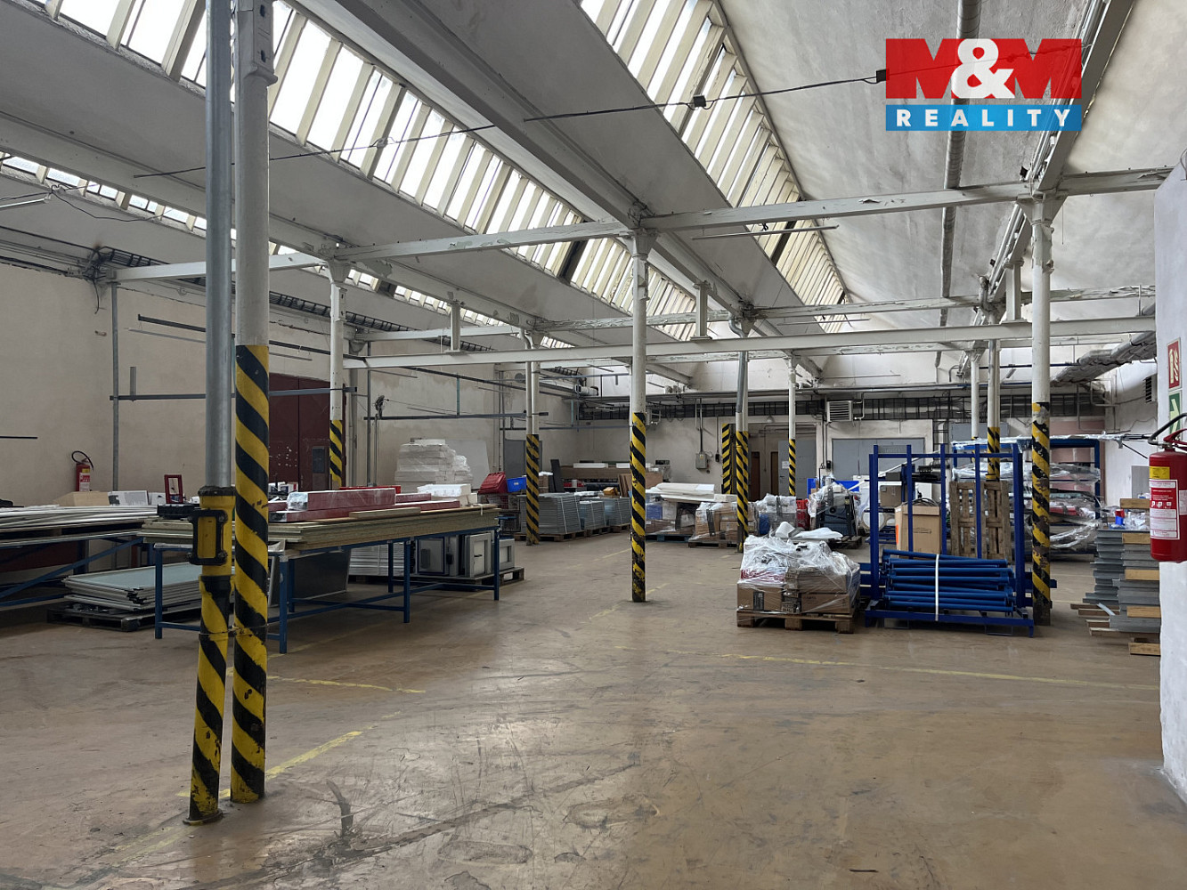 Pronájem skladovacích prostor 1 100 m²