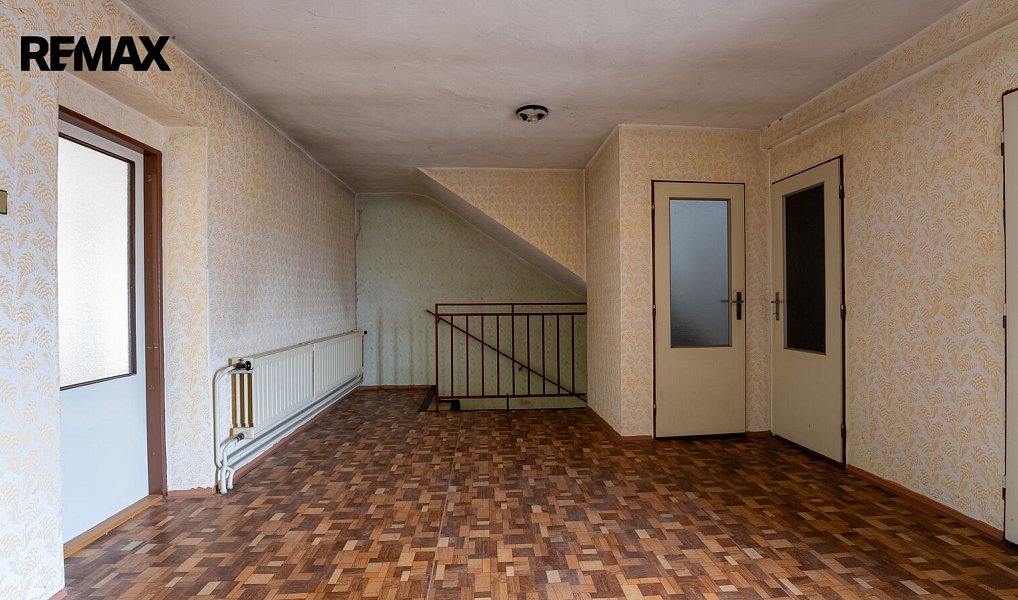Prodej domu 180 m² s pozemkem 362 m², Lipov – náhled fotky 11