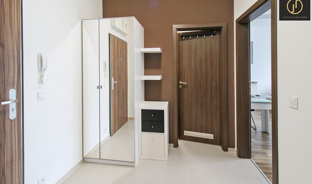 Pronájem bytu 2+kk 58 m², Praha – náhled fotky 10