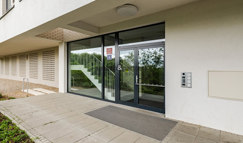 Prodej bytu 2+kk 56 m², Praha – náhled fotky 21