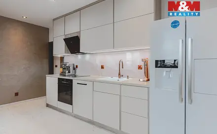 Prodej bytu 4+kk 78 m², Husovo náměstí, Klatovy - Klatovy III