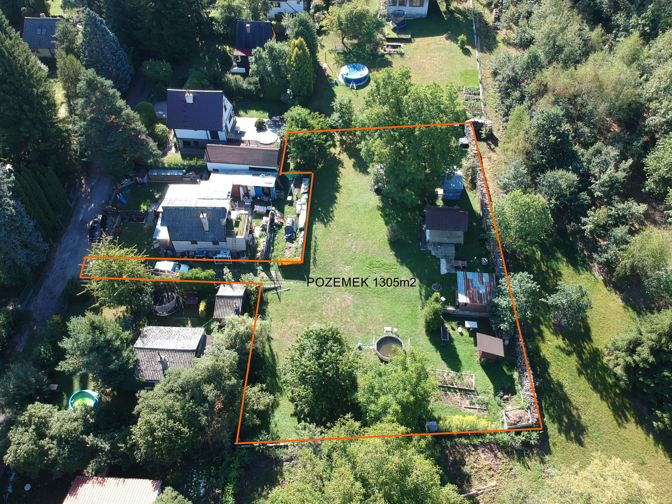 Prodej stavebního pozemku 1 304 m² – fotografie 2