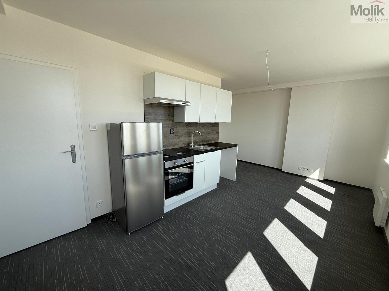 Pronájem bytu 1+kk 26 m² – fotografie 3