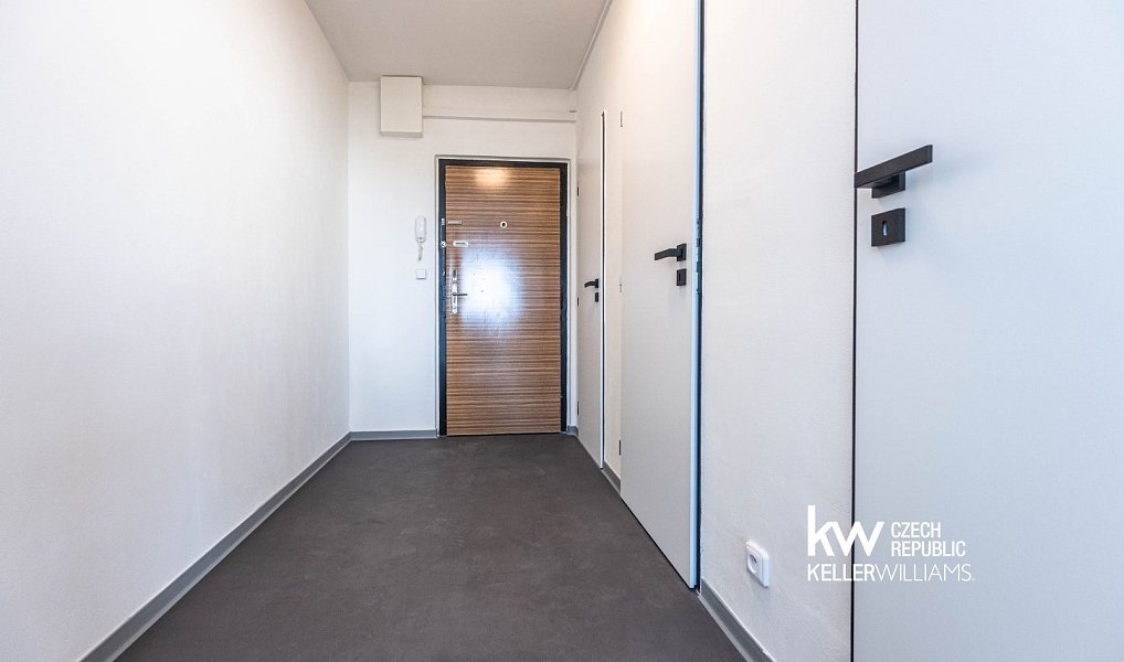 Pronájem bytu 1+kk 42 m², Praha – náhled fotky 11