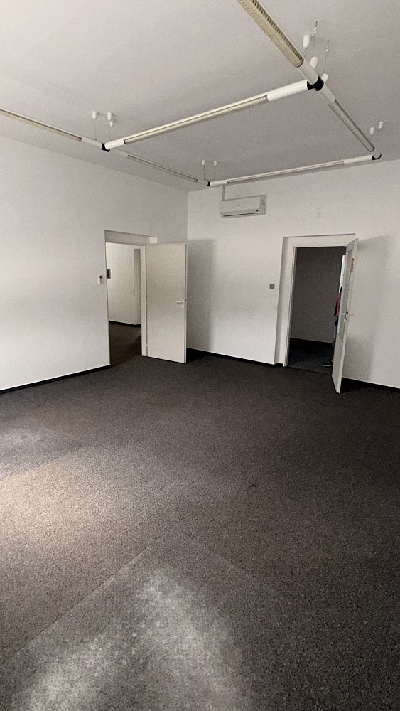 Pronájem kanceláře 141 m² – fotografie 5
