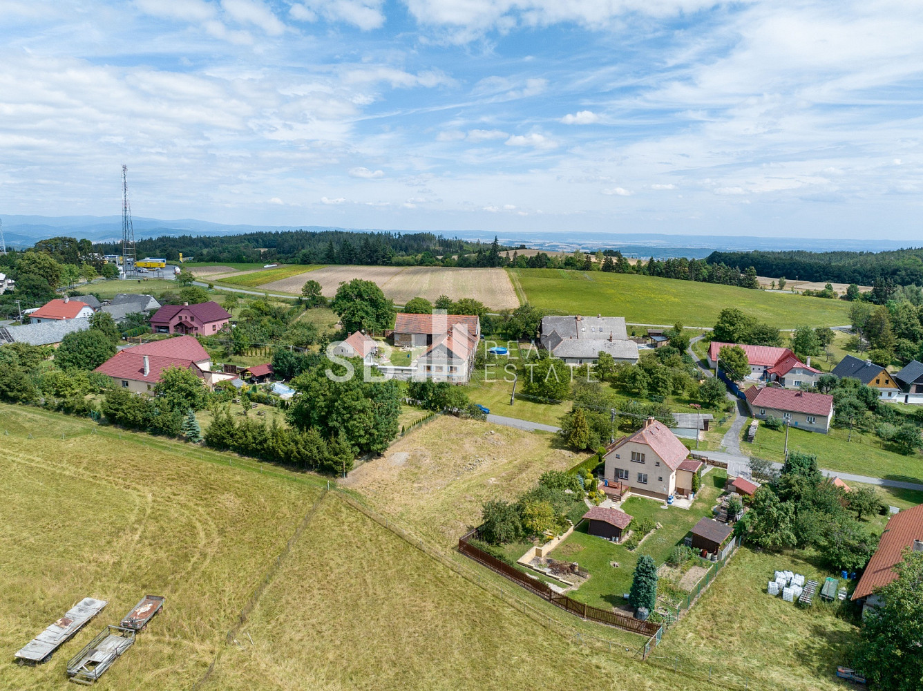 Prodej stavebního pozemku 1 092 m² – pohled 4