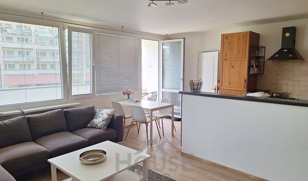 Pronájem bytu 4+kk 92 m², Praha – náhled fotky 2