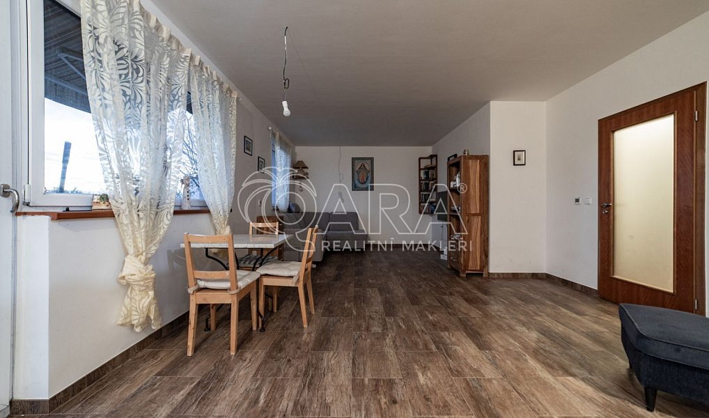 Prodej domu 105 m² s pozemkem 2 043 m², Lochovice – náhled fotky 8