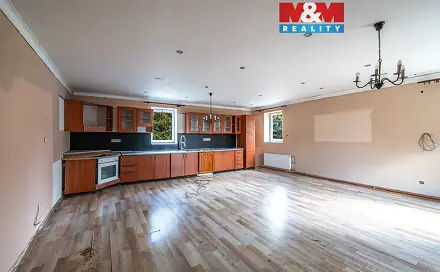 Prodej domu 280 m² s pozemkem 557 m², Nový Bor - Arnultovice, okres Česká Lípa