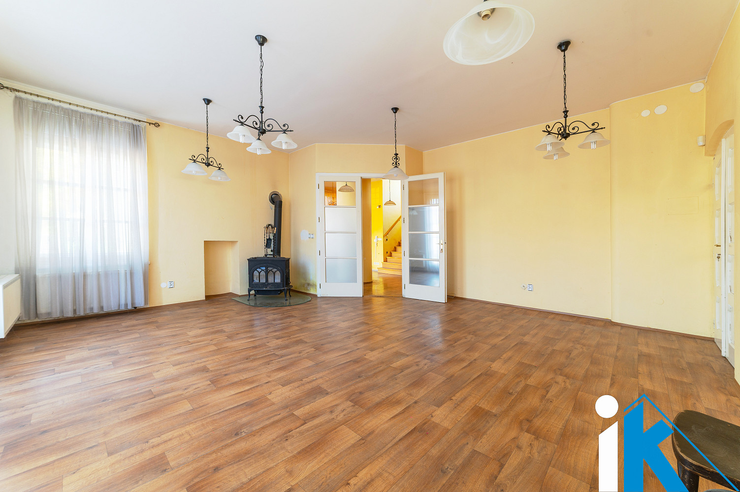 Vila v centru města – pohled 2