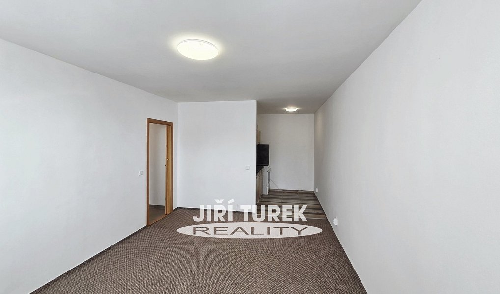 Pronájem bytu 2+kk 47 m², Králův Dvůr – náhled fotky 3